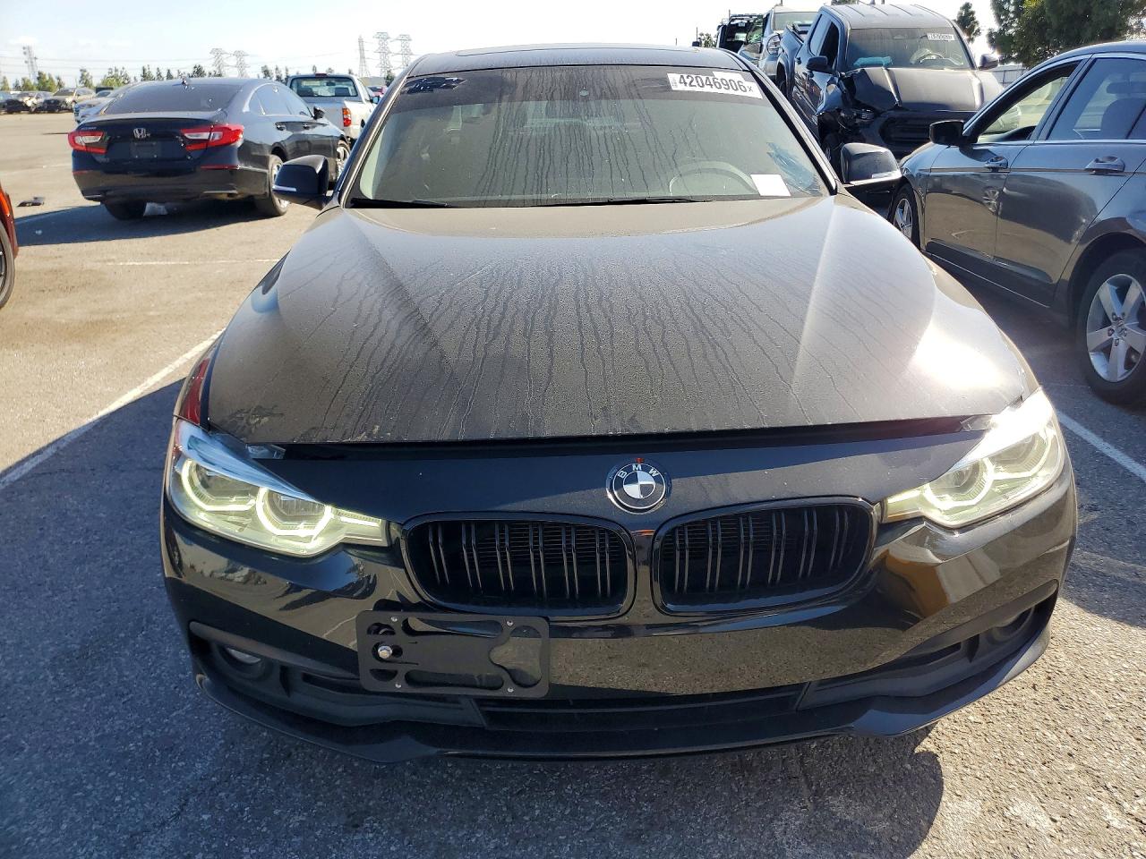 2018 BMW 3 series VIN WBA8E1G57JNU89851 photo 5