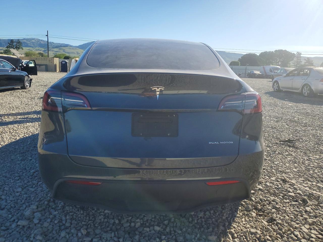 2022 TESLA Model y VIN 7SAYGDEE1NF319624 photo 6
