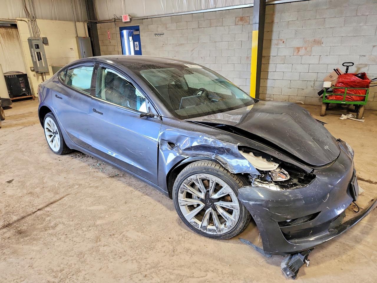 2022 Tesla Model 3 VIN 5YJ3E1EA7NF372465 photo 4