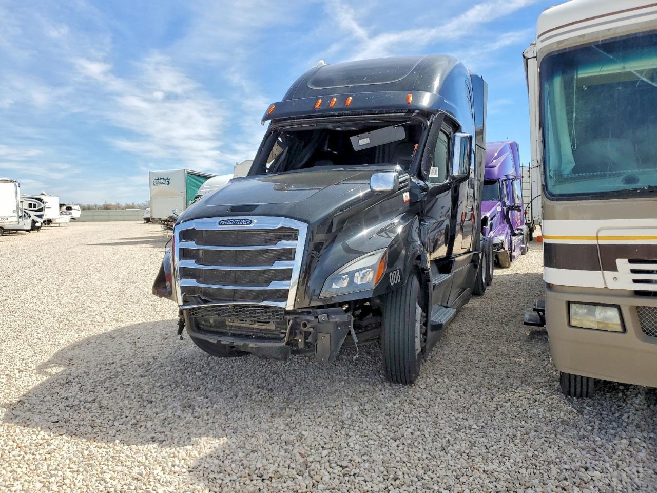 2023 FREIGHTLINER All other VIN 1FUJHHDR9PLNK0817 photo 2