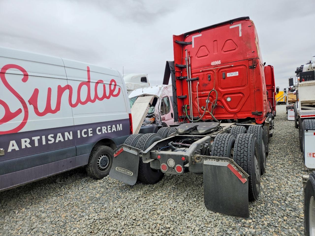 2023 FREIGHTLINER All other VIN 1FUJHHDR9PLUE7198 photo 4
