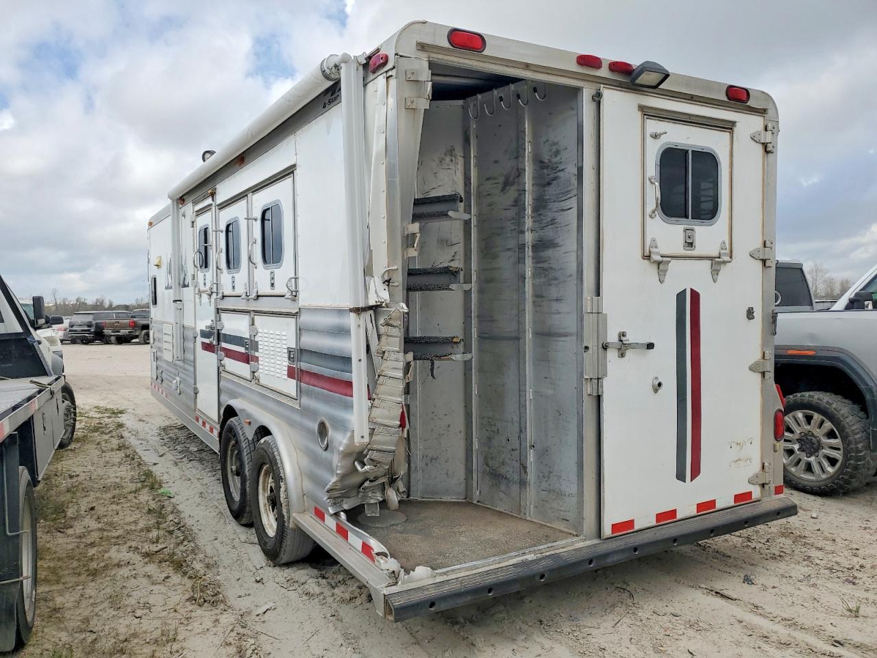 2003 TITAN Unknown VIN 4FKPG242230020966 photo 3