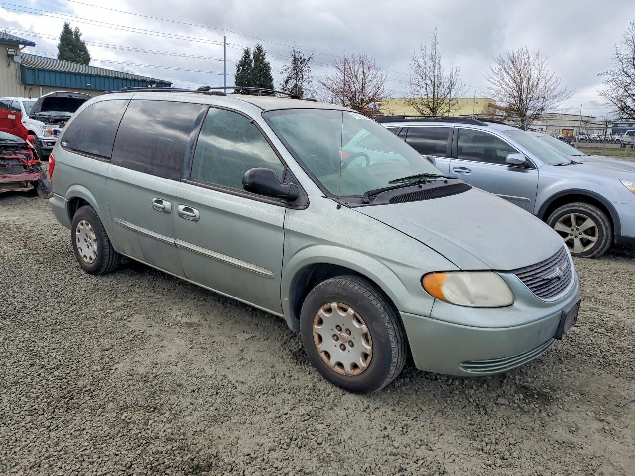 2003 Chrysler Town and country VIN 2C4GP44383R323681 photo 4