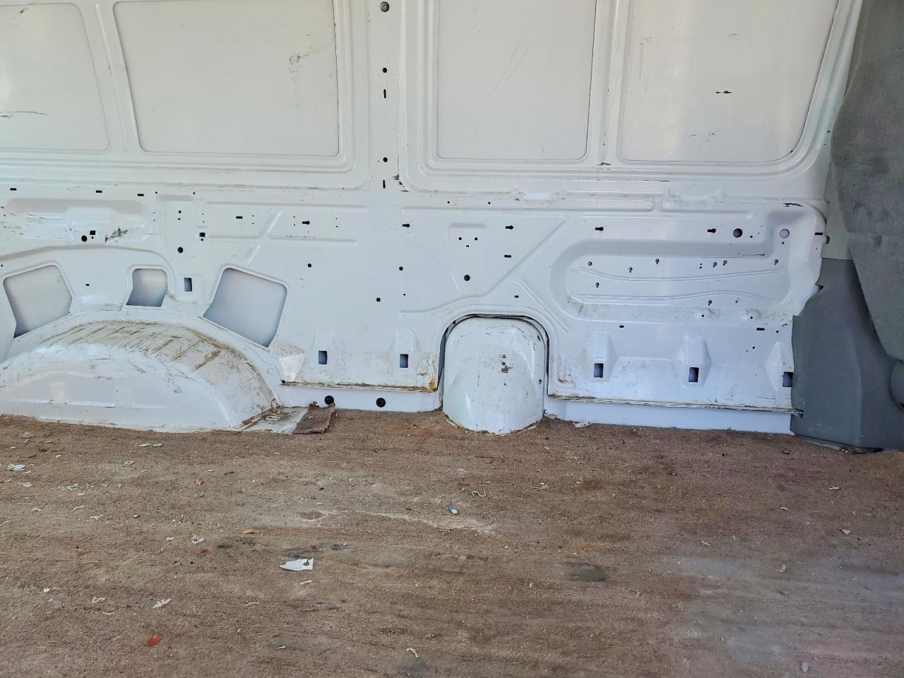 2014 Ford Econoline VIN 1FTNE1EW3EDA50613 photo 11