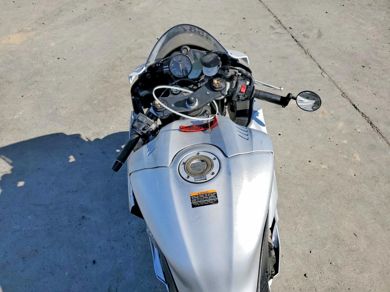 2017 YAMA Yzf600 VIN JYARJ28E0HA000565 photo 6