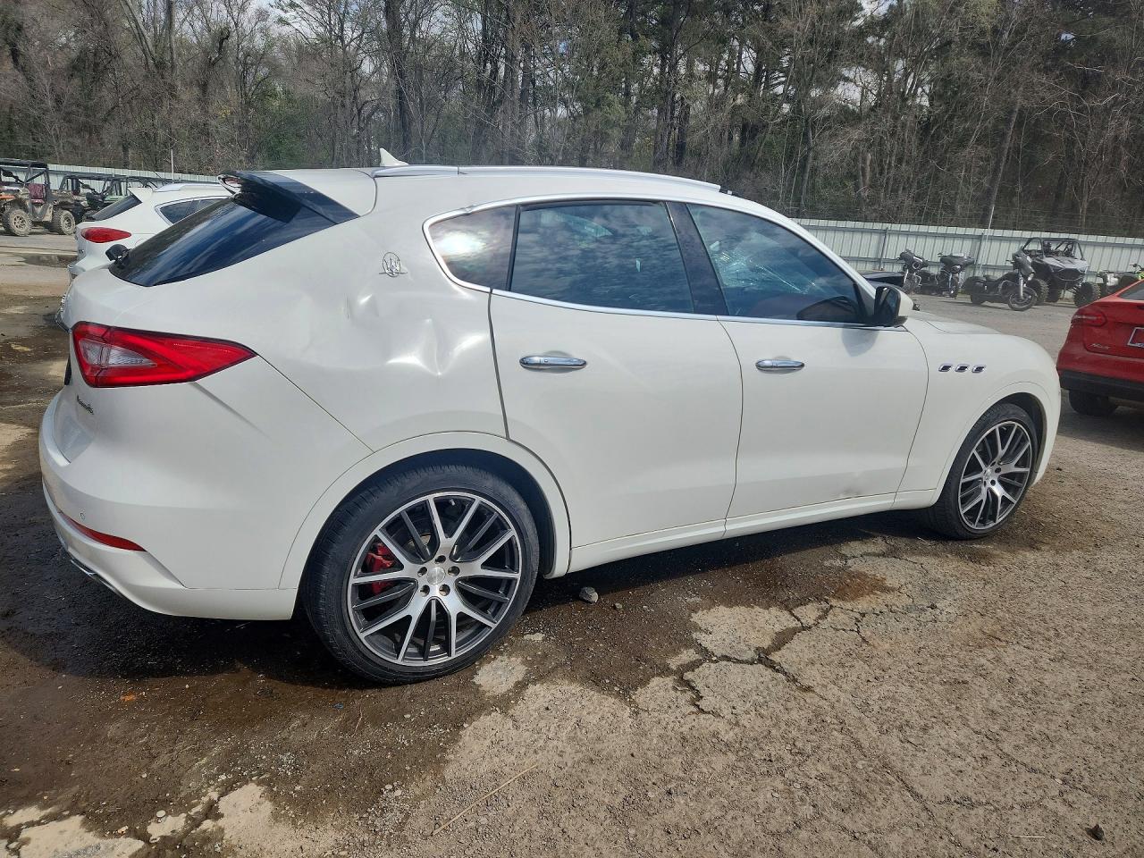2017 Maserati All other VIN ZN661XUL0HX225864 photo 3