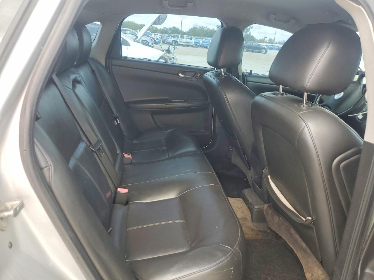 2011 Chevrolet Impala VIN 2G1WC5EM1B1184939 photo 10