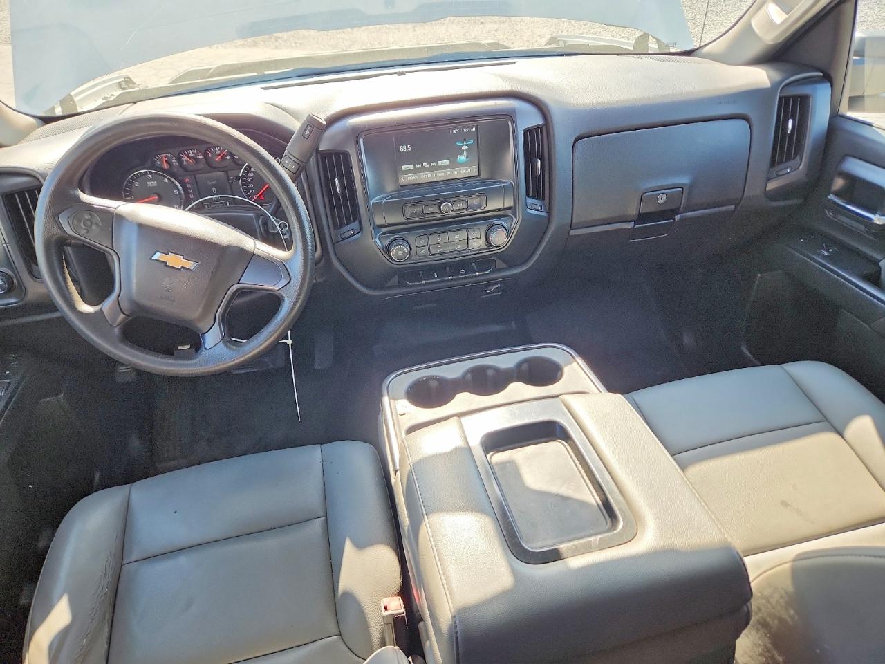 2019 Chevrolet All models VIN 2GC2CREG4K1136388 photo 8