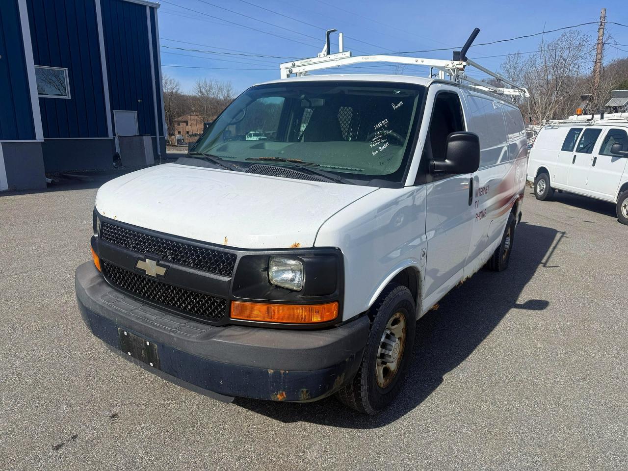 2015 CHEV Express VIN 1GCWGFCF7F1268555 photo 2