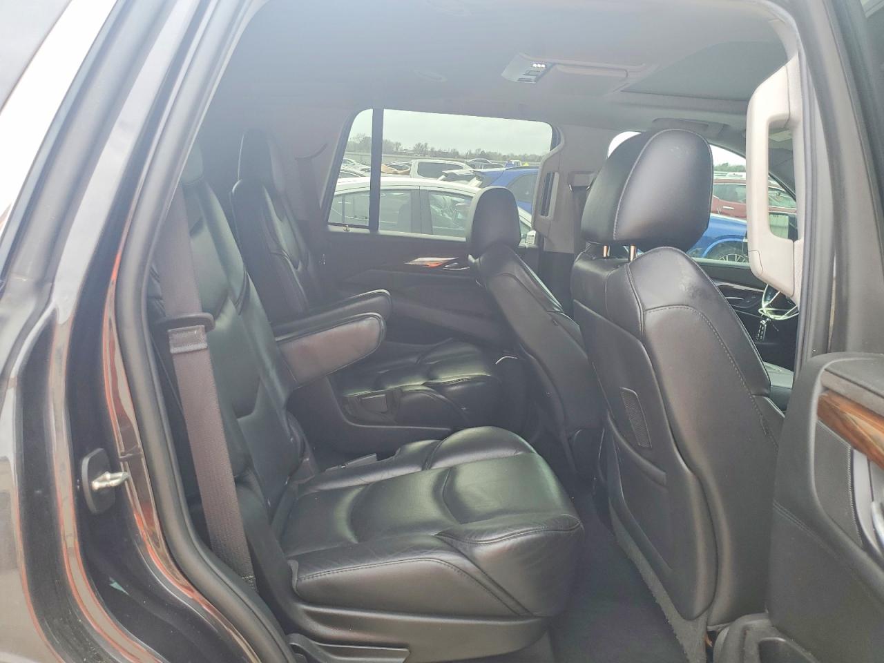 2018 Cadillac Escalade VIN 1GYS3BKJXJR368601 photo 11