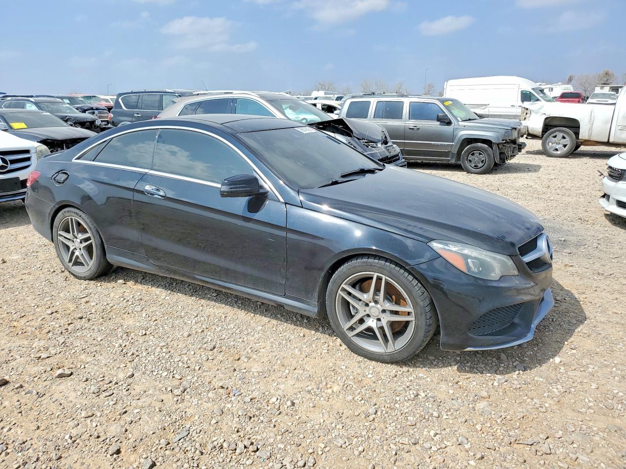 2015 Mercedes-Benz E-class VIN WDDKJ7DB6FF301121 photo 4