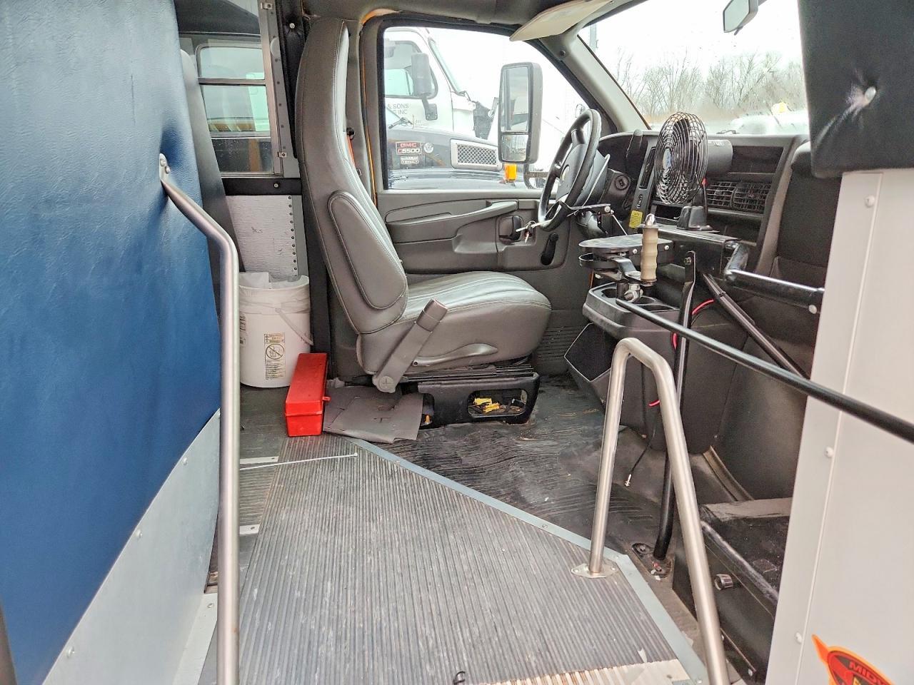 2014 CHEVROLET Express VIN 1GB6G5BG1E1207175 photo 5