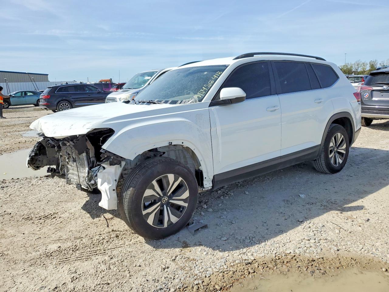 2025 Volkswagen Atlas VIN 1V2DR2CA3SC553376 photo 1
