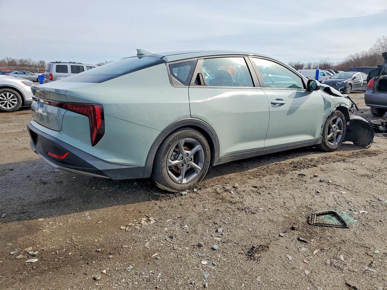 2025 Kia All other VIN 3KPFT4DE3SE016220 photo 3