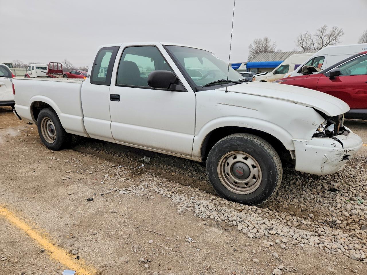 2003 GMC Sonoma VIN 1GTCS19XX38241339 photo 4