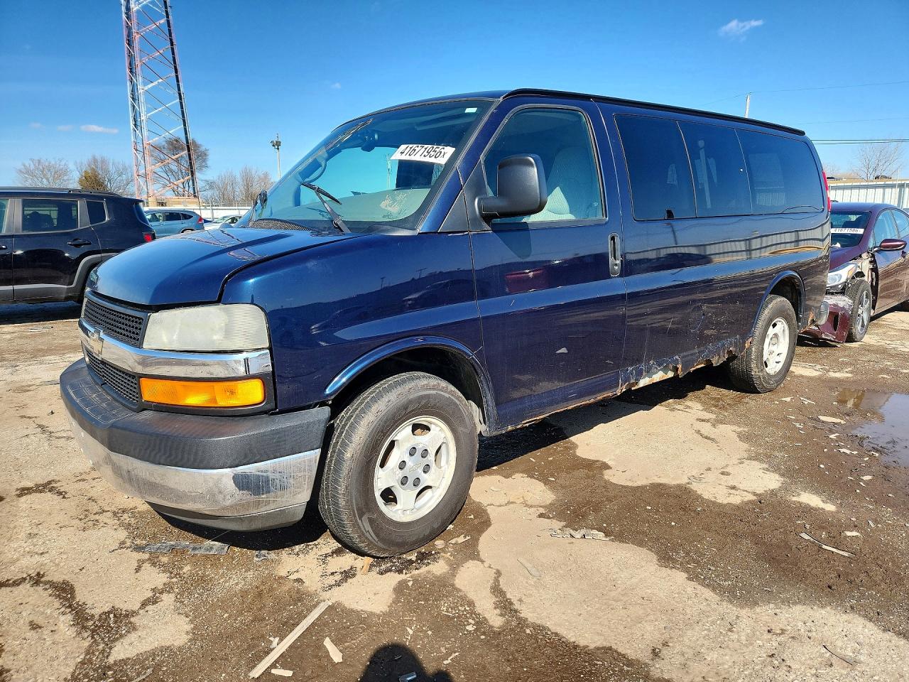 2007 Chevrolet Express VIN 1GNFG15Z371180363 photo 1