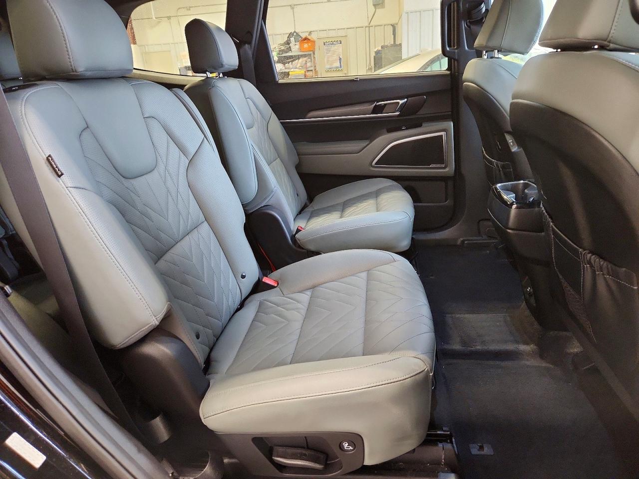2024 Kia Telluride VIN 5XYP3DGC2RG460667 photo 11