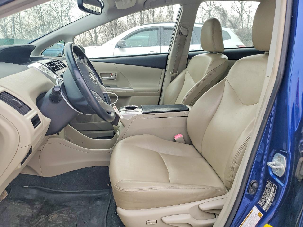 2013 Toyota Prius v VIN JTDZN3EU4D3189326 photo 7