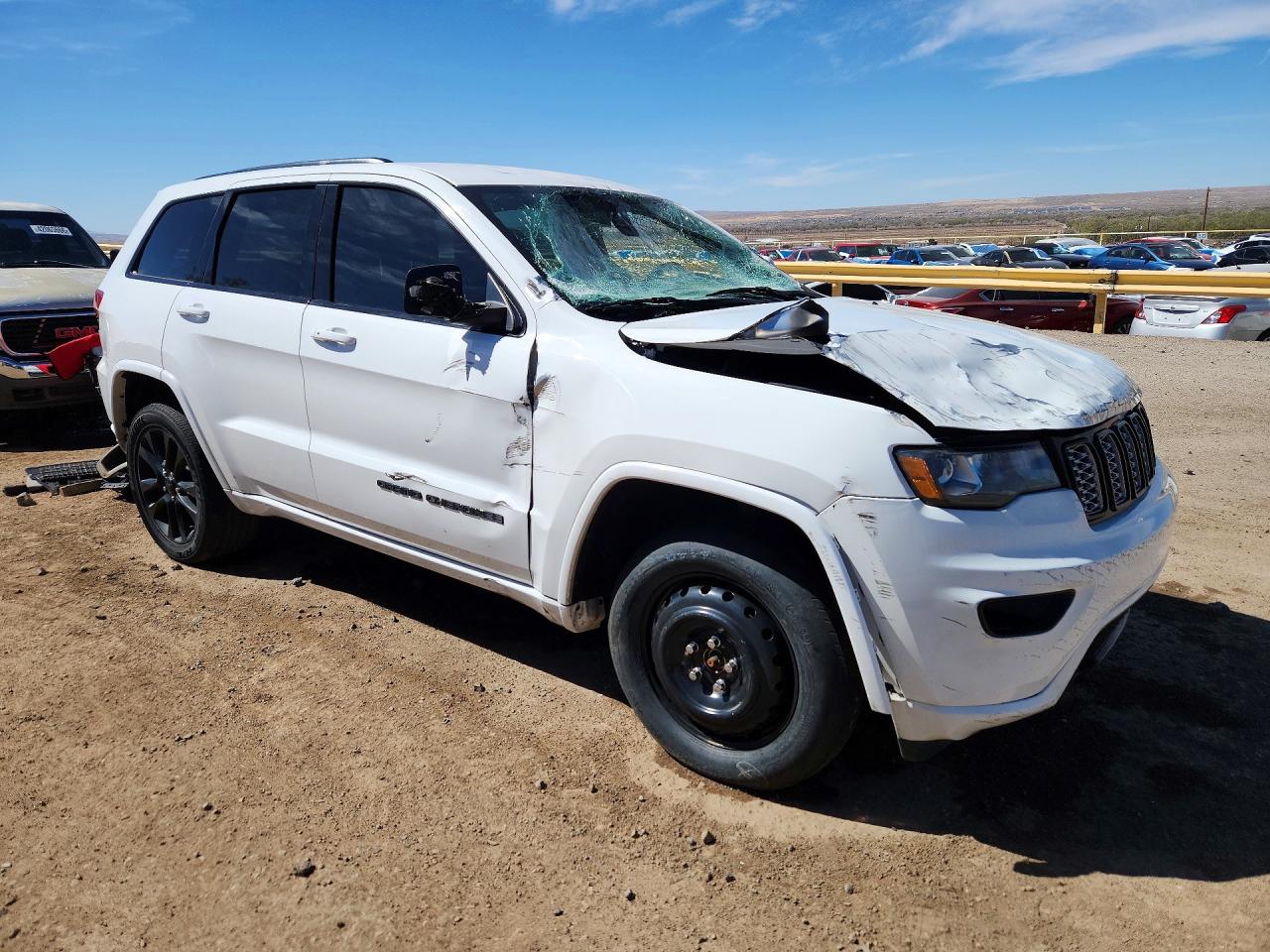 2018 Jeep Cherokee VIN 1C4RJFAGXJC436535 photo 4