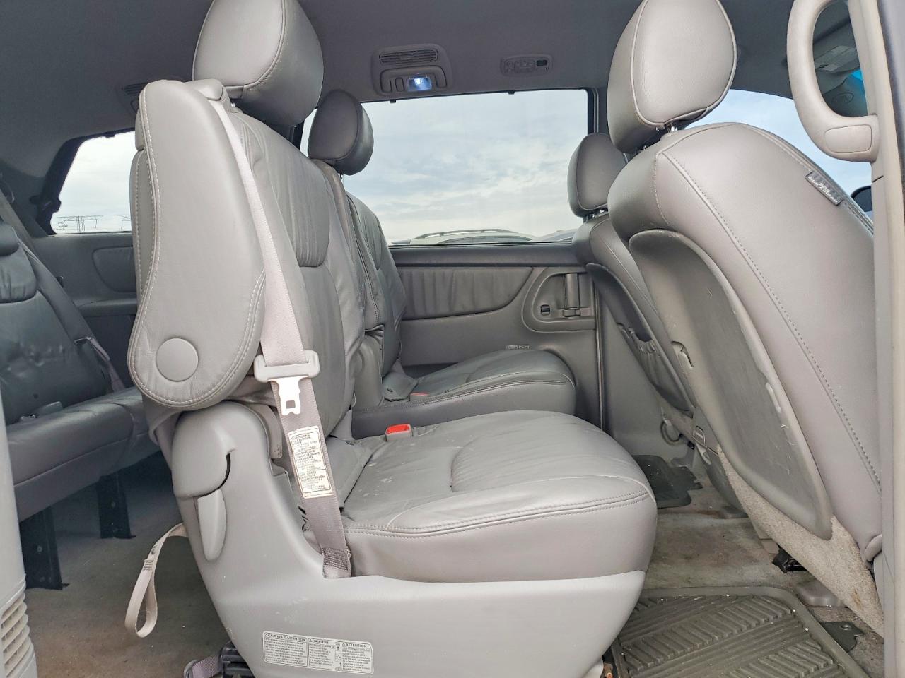 2008 Toyota All models VIN 5TDZK22C78S133870 photo 11