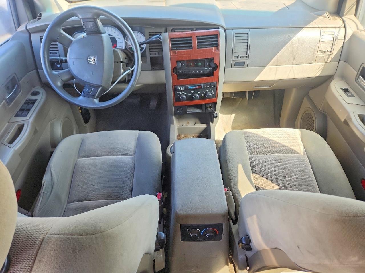2005 Dodge Durango VIN 1D4HD48D55F517694 photo 8