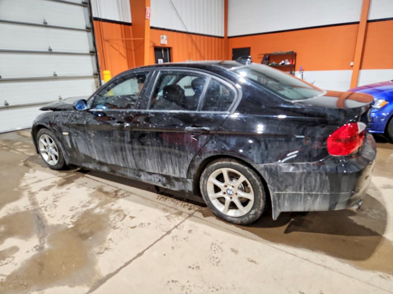 2008 BMW 3 series VIN WBAVC93578K039707 photo 2