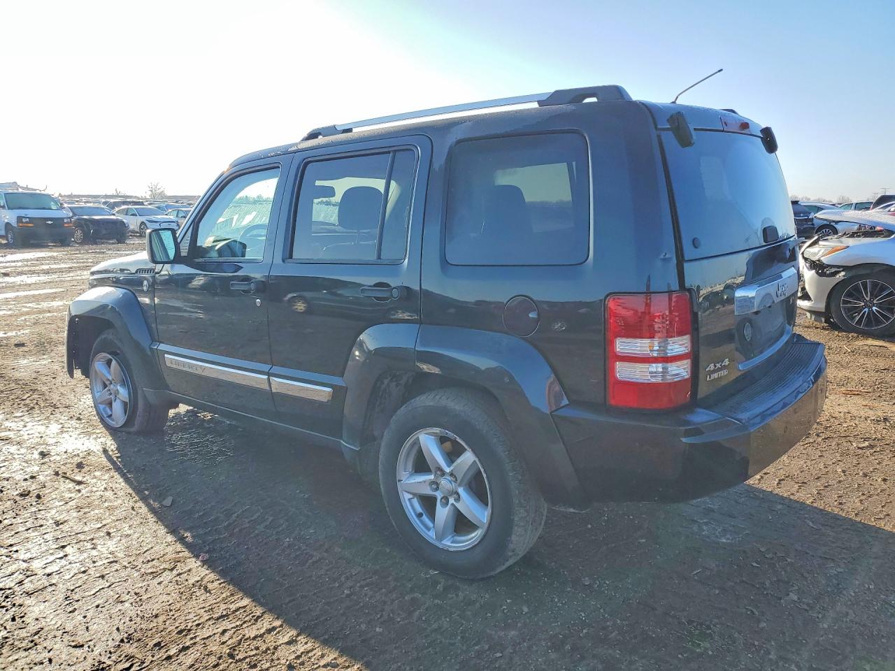 2010 Jeep Liberty VIN 1J4PN5GK3AW130660 photo 2