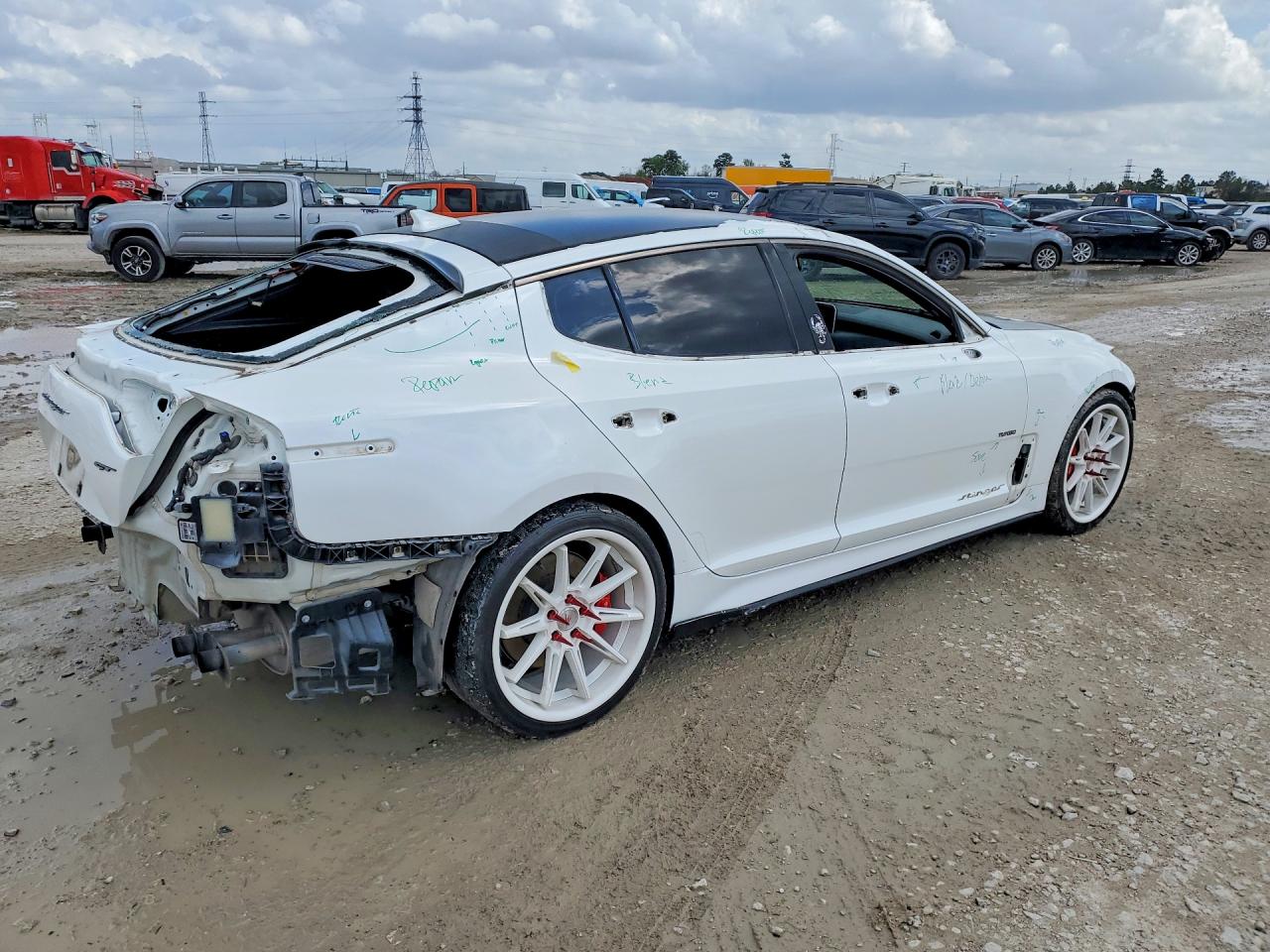 2020 Kia Stinger VIN KNAE35LCXL6078056 photo 3