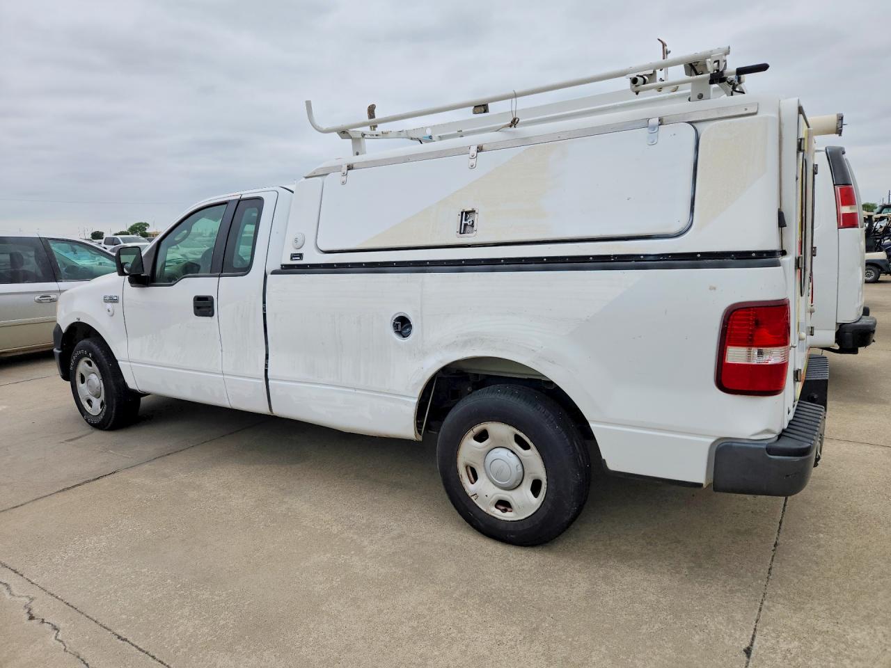 2007 Ford F150 VIN 1FTRF12W27KD54114 photo 2