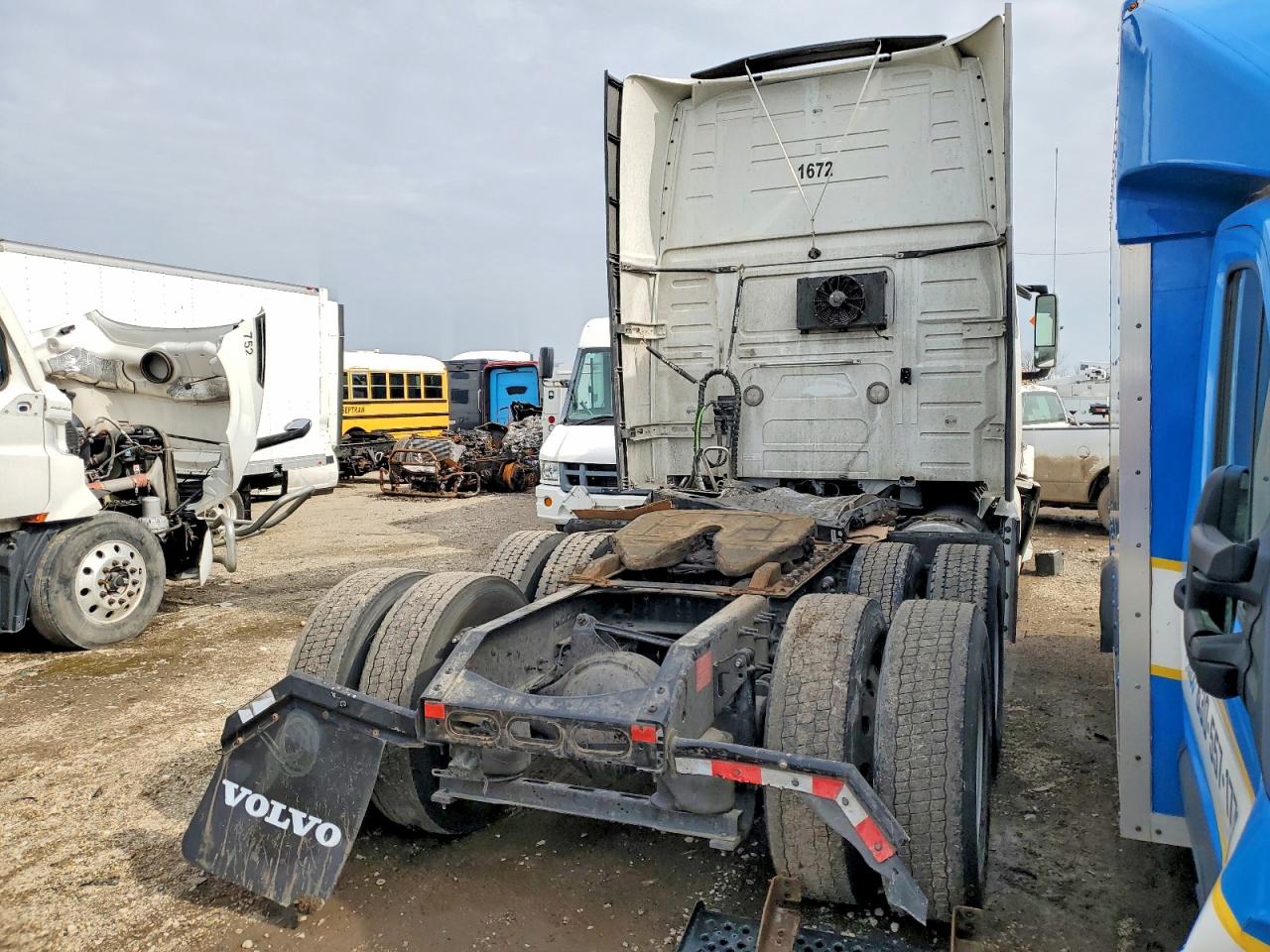 2024 VOLVO Vn VIN 4V4NC9EH9RN641099 photo 4