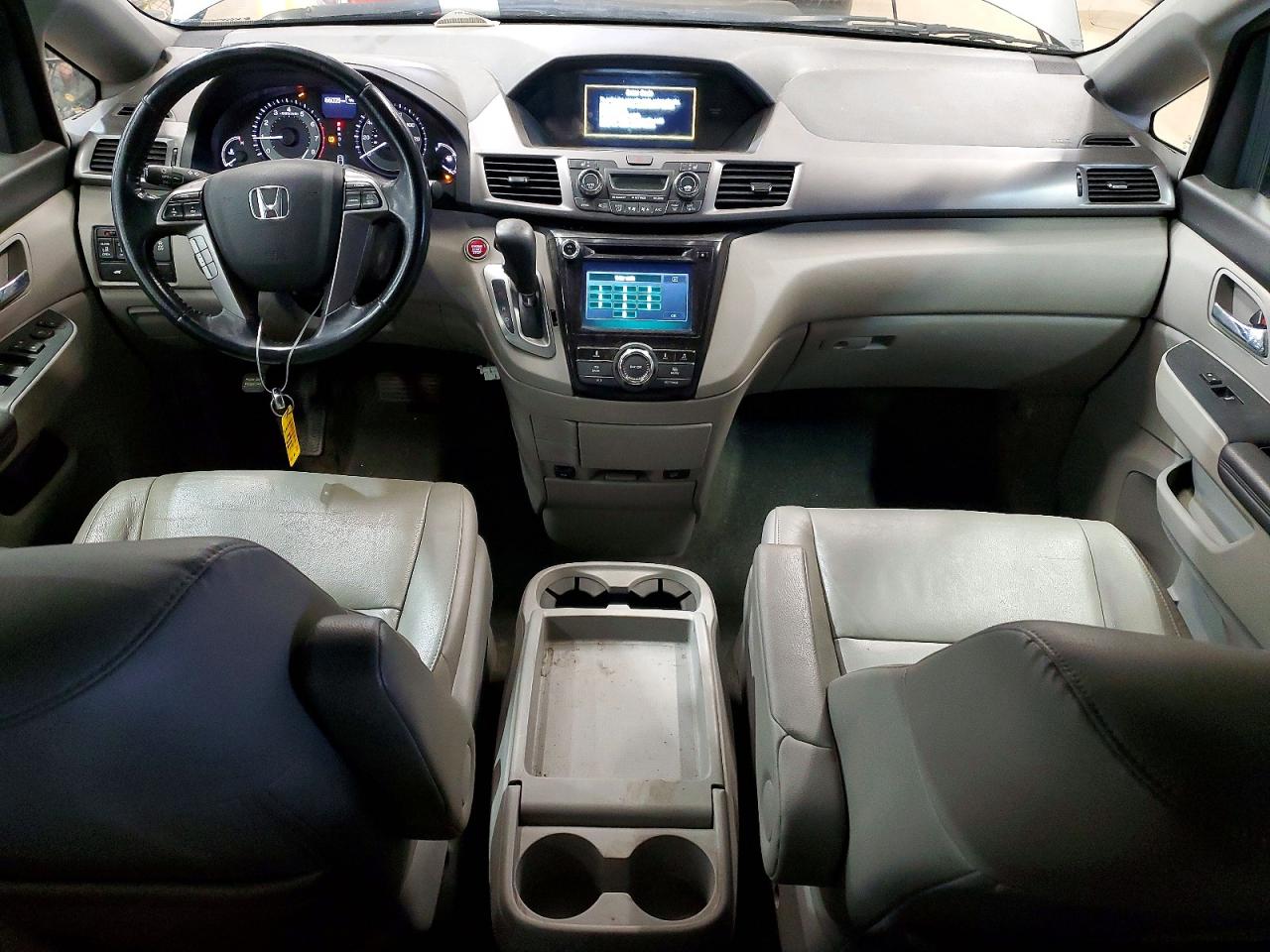 2017 Honda Odyssey VIN 5FNRL5H62HB014709 photo 8