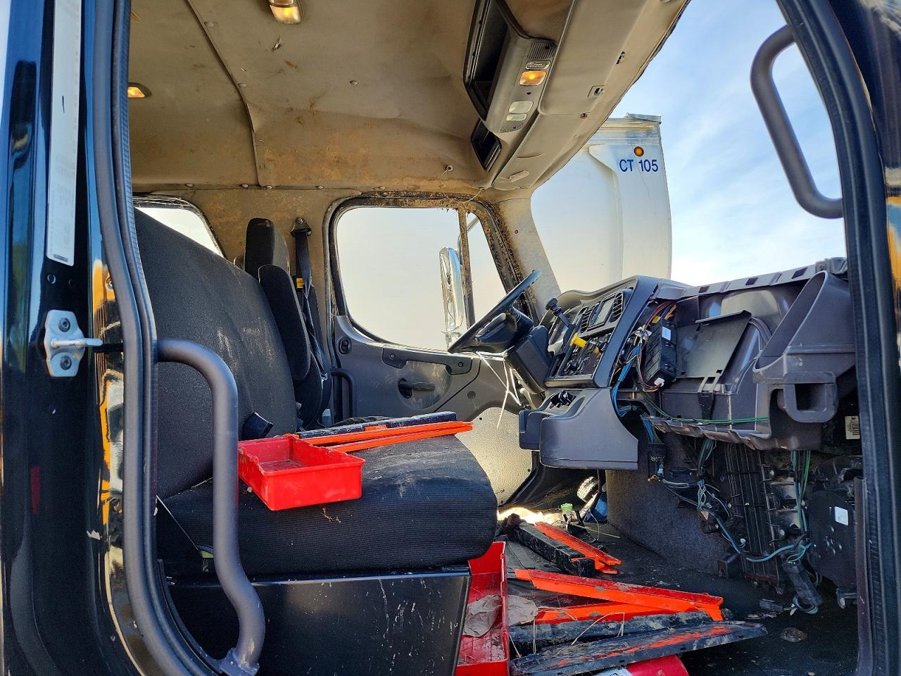 2015 FREIGHTLINER All other VIN 3ALACWDT4FDGB4684 photo 5
