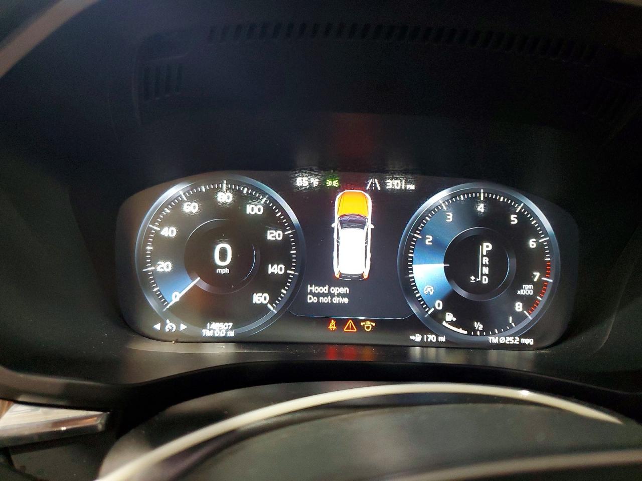 2019 VOLVO Xc60 VIN LYV102RK4KB215634 photo 9