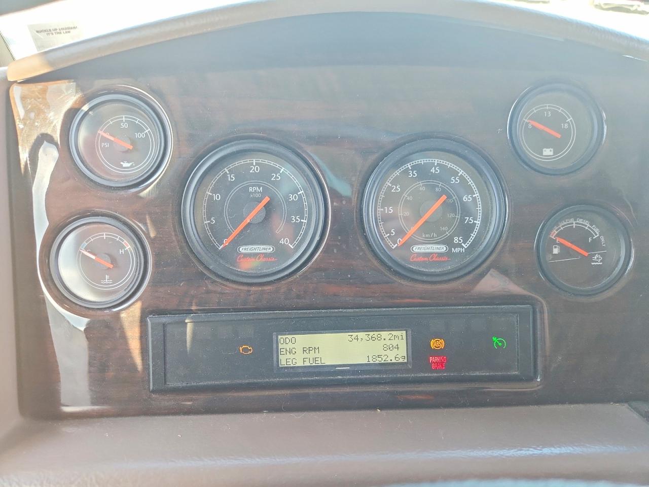 2016 FREIGHTLINER All other VIN 4UZAB2DT2GCHY0184 photo 8