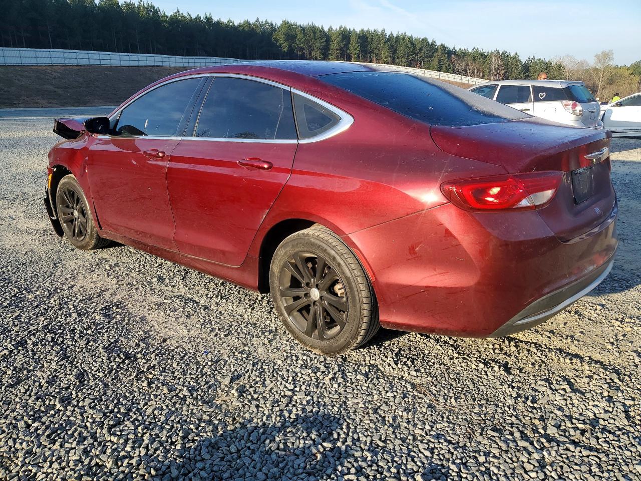 2015 Chrysler 200 VIN 1C3CCCAB2FN679386 photo 2