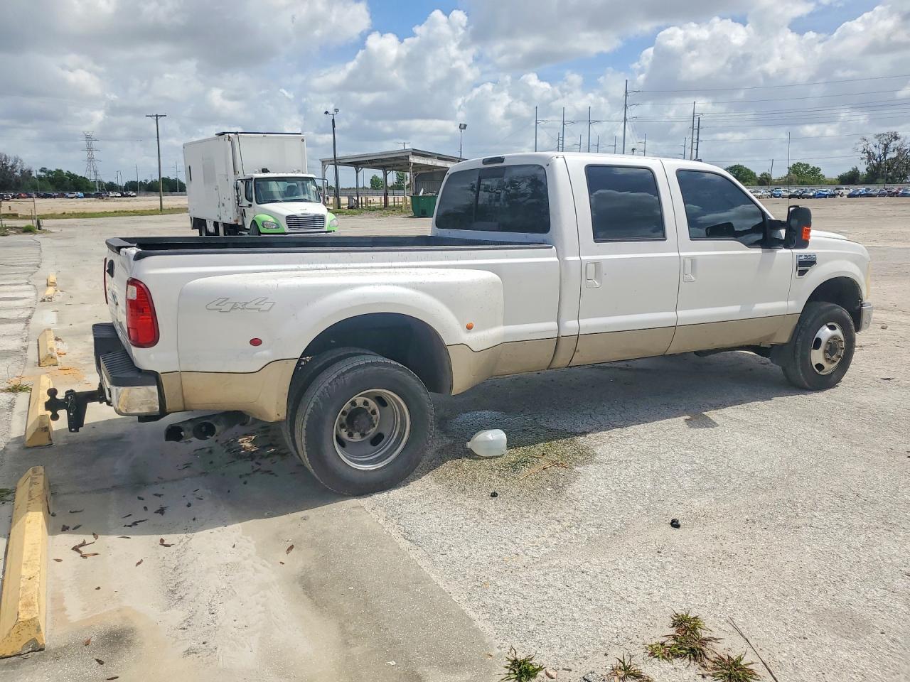 2010 Ford F350 VIN 1FTWW3DR5AEA50593 photo 3