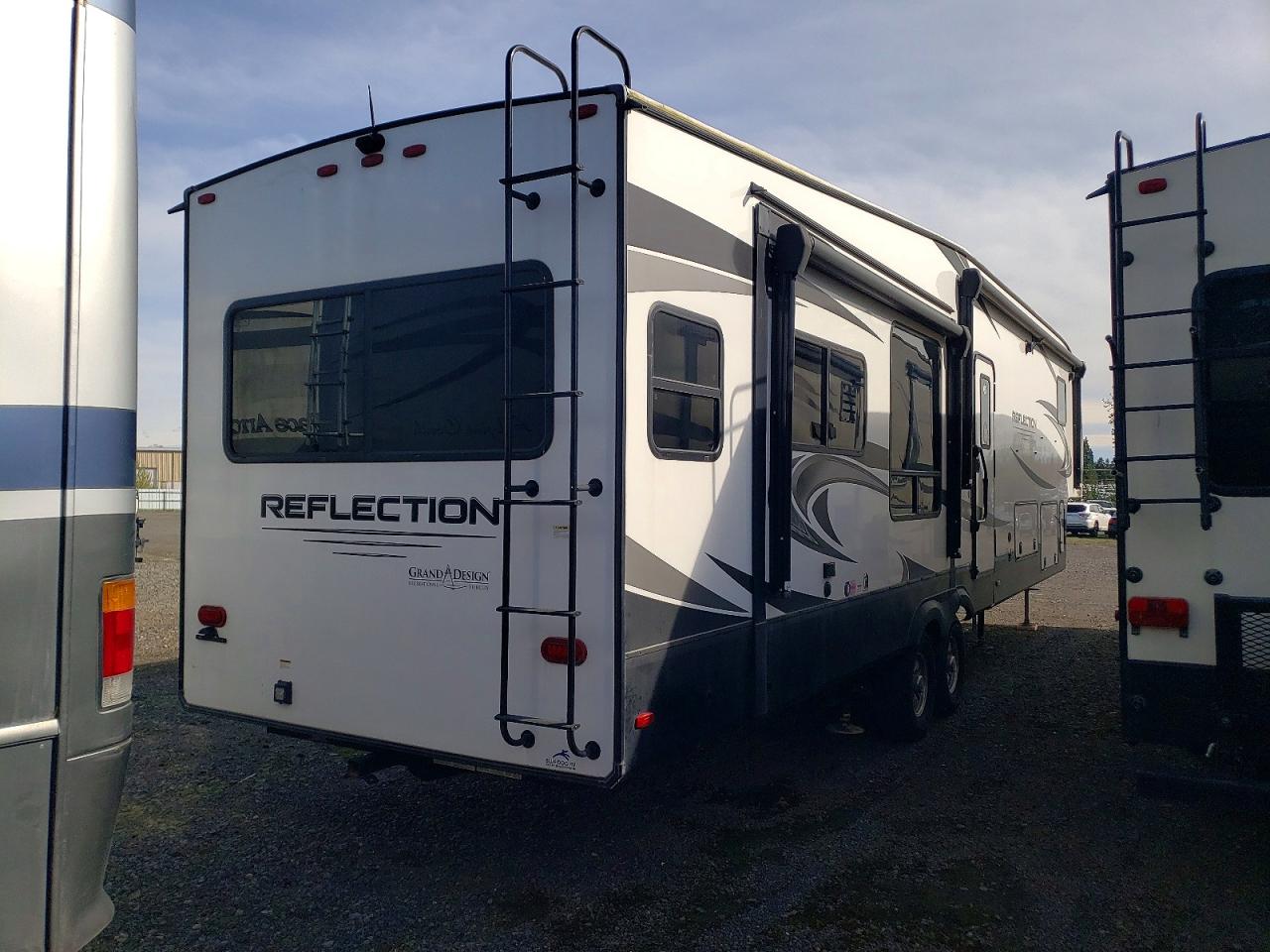 2023 GRAND Reflection VIN 573FR4226P9921871 photo 4