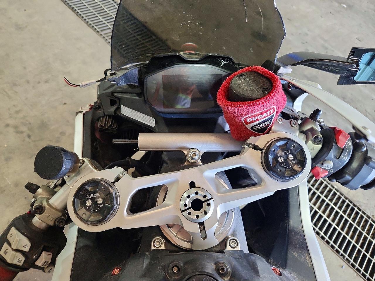 2021 Ducati Panigale VIN ZDMHAATW1MB002988 photo 7