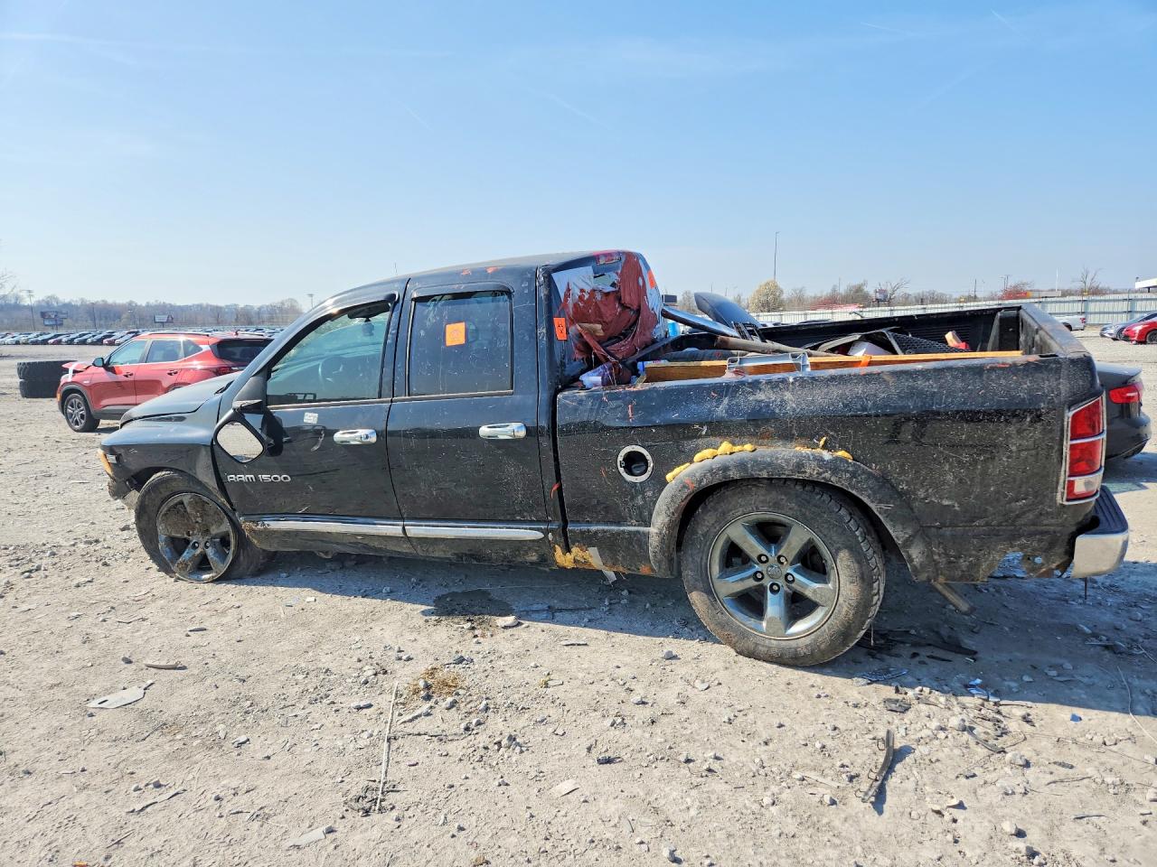 2004 Dodge Ram 1500 VIN 1D7HU18D64S551781 photo 2