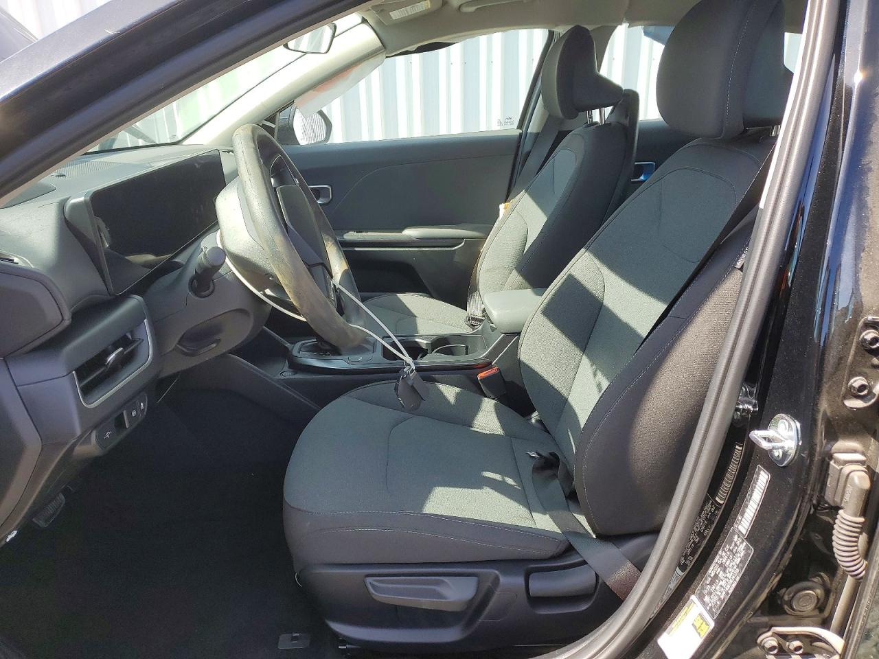 2025 Kia K4 lx VIN 3KPFT4DE0SE241355 photo 7