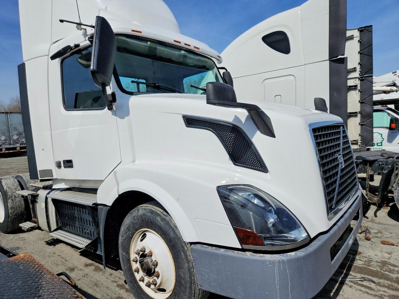 2017 Volvo Vn VIN 4V4N39TGXHN988160 photo 9