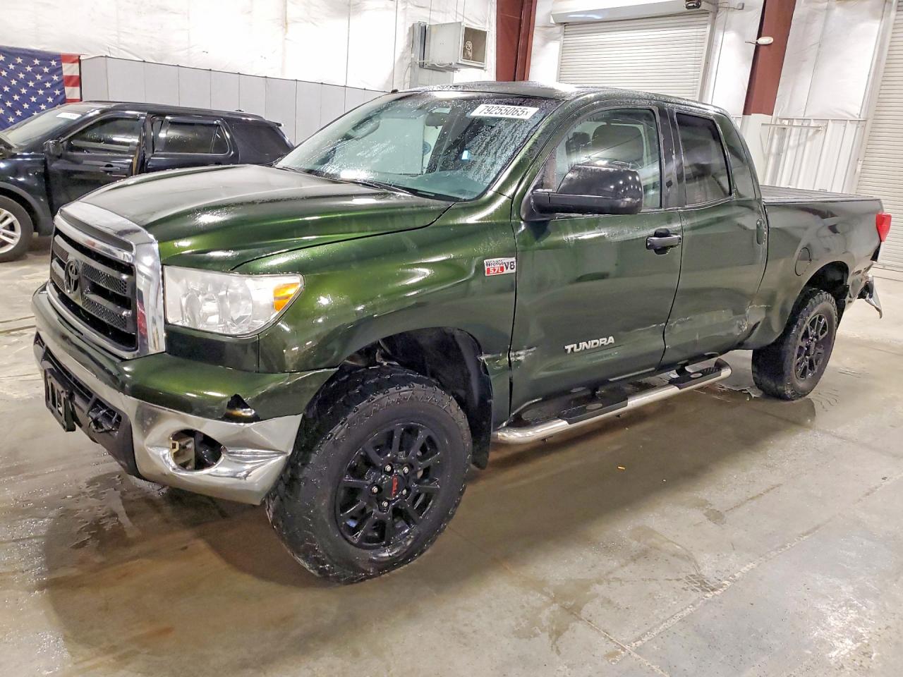 2013 Toyota Tundra VIN 5TFUW5F19DX276042 photo 1