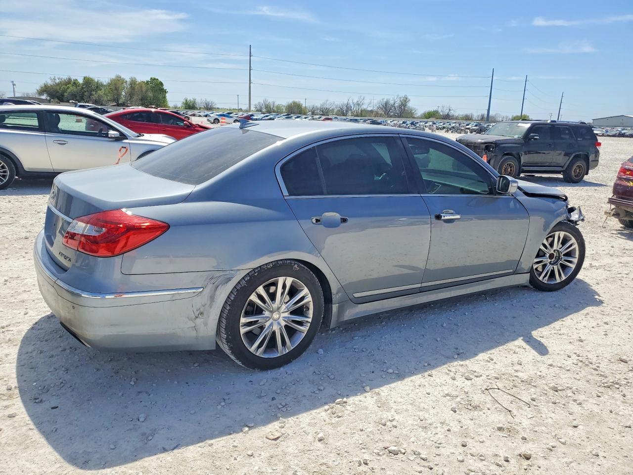 2014 Hyundai Genesis VIN KMHGC4DD3EU262357 photo 3