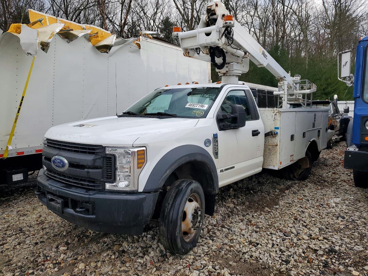 2019 Ford F550 VIN 1FDUF5GT6KEE94234 photo 1