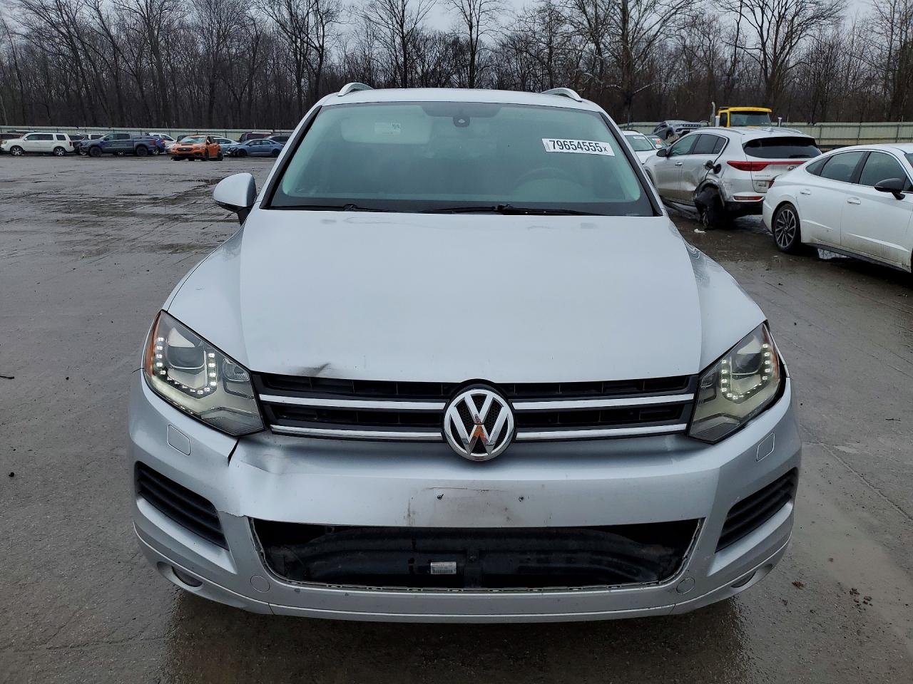 2014 Volkswagen Touareg VIN WVGEF9BP2ED015260 photo 5