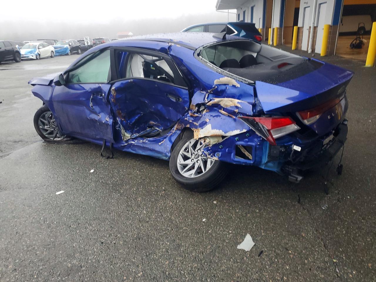 2024 Hyundai Elantra se VIN KMHLM4DGXRU737515 photo 2