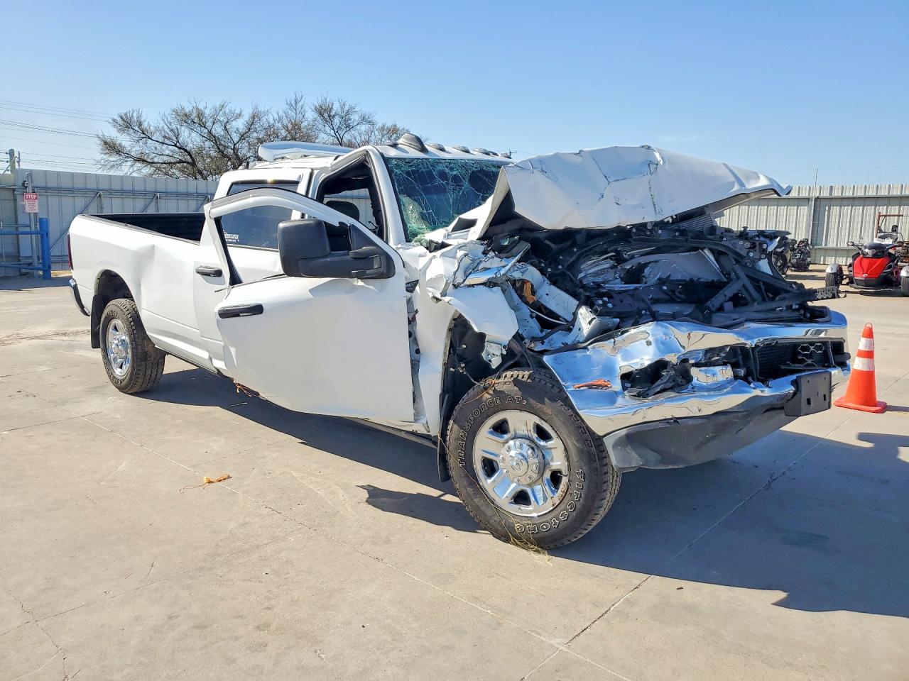 2025 RAM 2500 VIN 3C6UR5HL6SG557150 photo 4