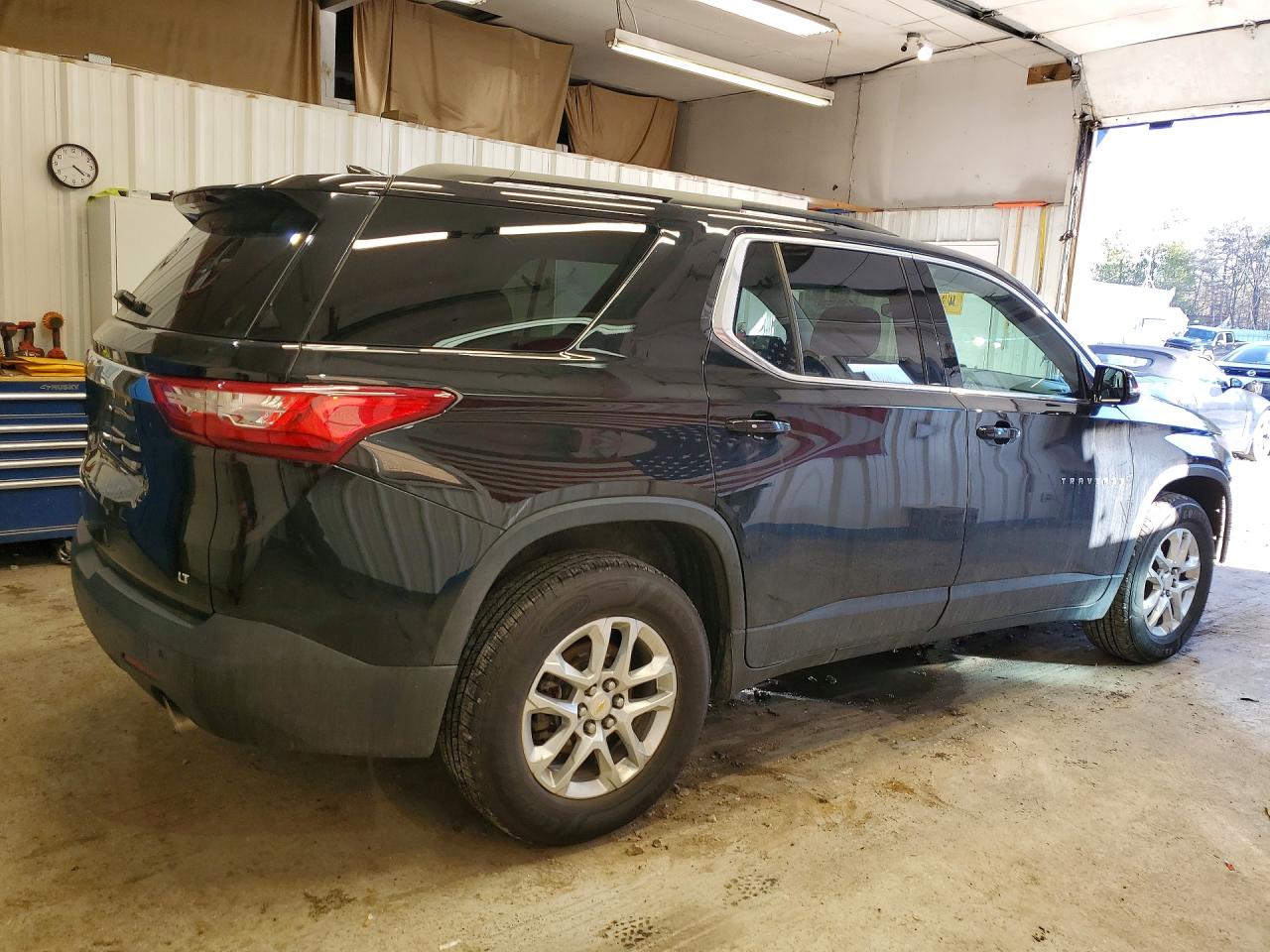 2019 Chev Traverse VIN 1GNEVGKW8KJ108226 photo 3