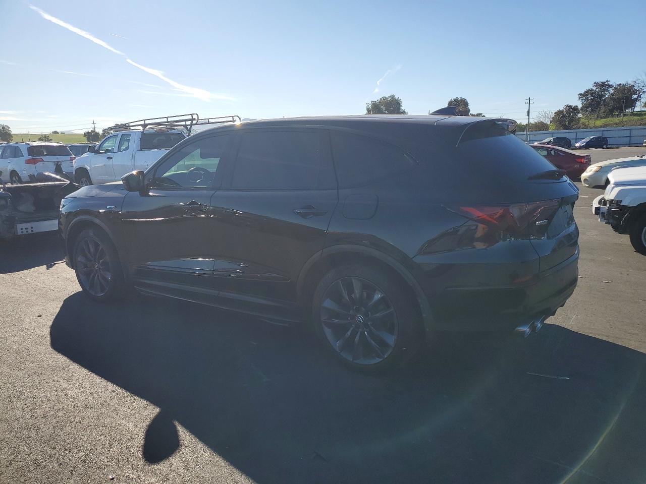 2023 Acura Mdx VIN 5J8YD8H93PL000318 photo 2