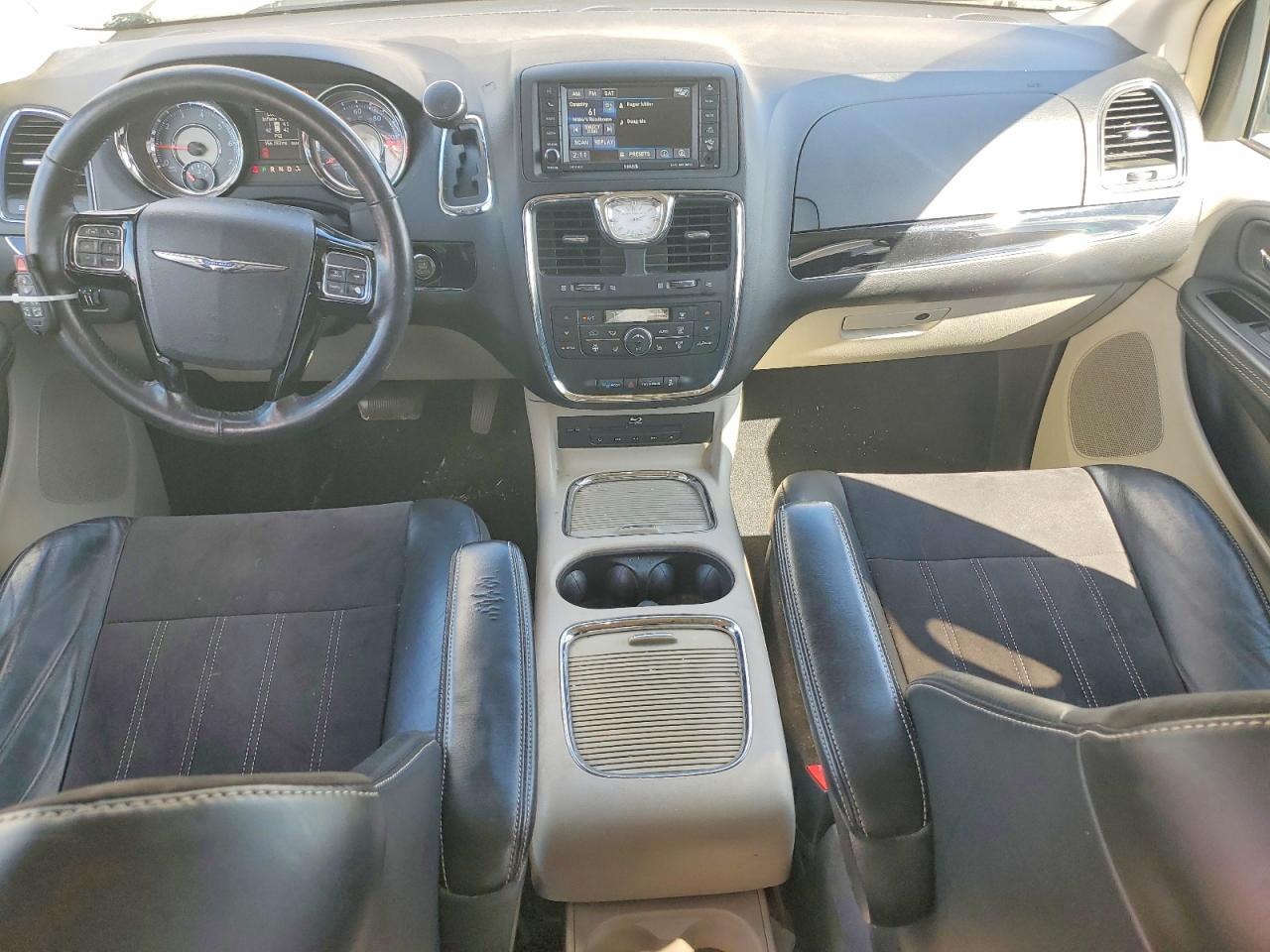 2015 Chrysler Minivan VIN 2C4RC1JG2FR698206 photo 8